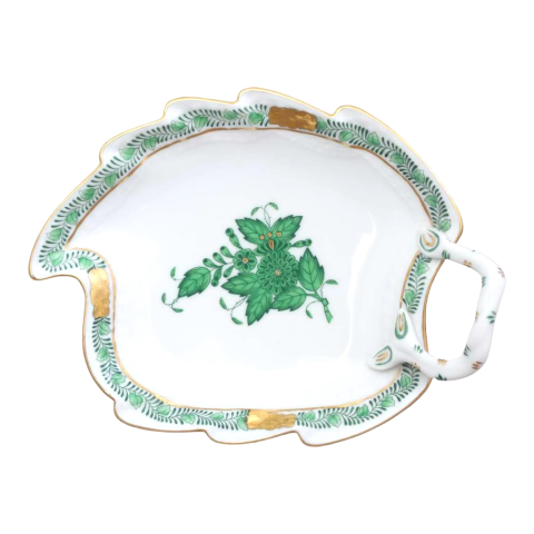 Levélalakú tál, balra forduló