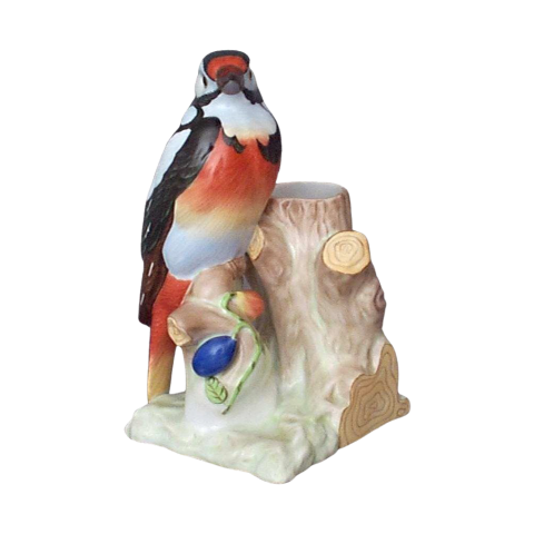 Harkály, fatörzsön