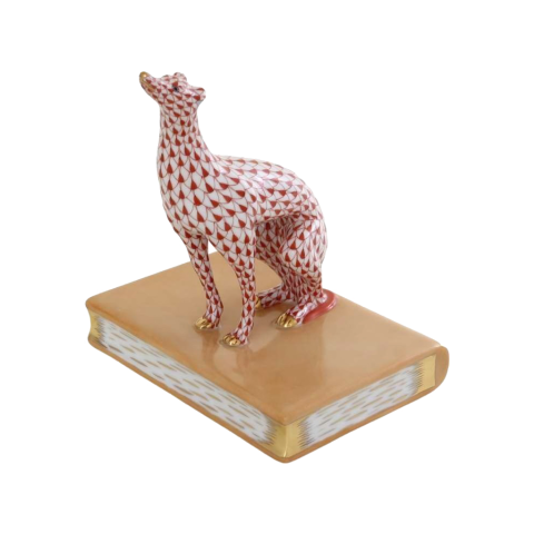 Könyvtámasz, agárral, balra néz