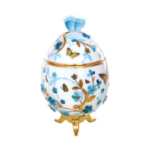 Tojás, lábakon, plasztikus díszítéssel