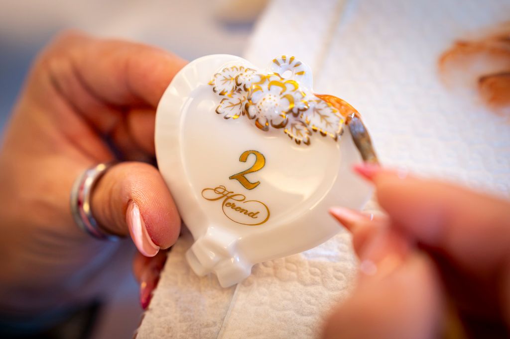 Herendi porcelánszívek és Herendi porcelándíjak a 201. Anna-bálon