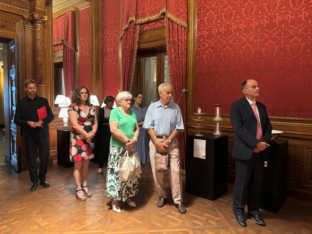 Herendi porcelánok költöztek az Operaház Vörös Szalonjába